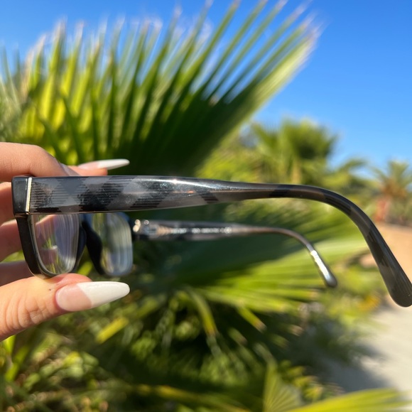 LOWEST PRICE BURBERRY - Picture 2 of 13